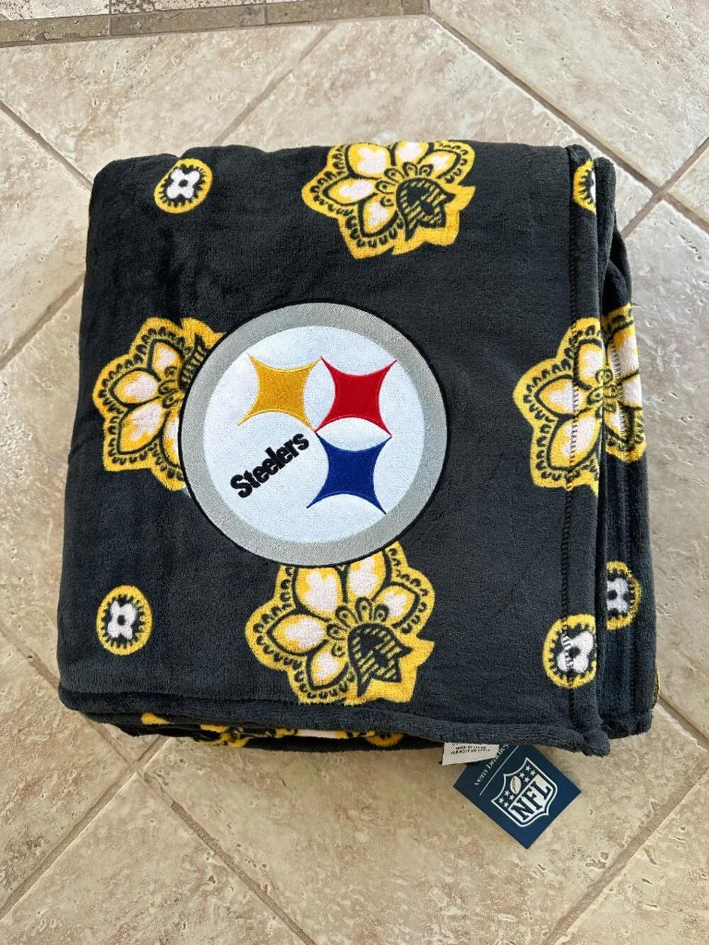 VERA BRADLEY NFL STEELERS OVERSIZED THROW BLANKET:NWT PITTSBURGH  94